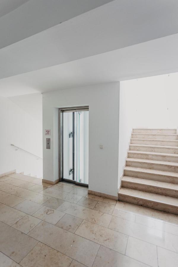 Traber Apartments Im Herzen Leipzigs Balkon Parkplatz 外观 照片